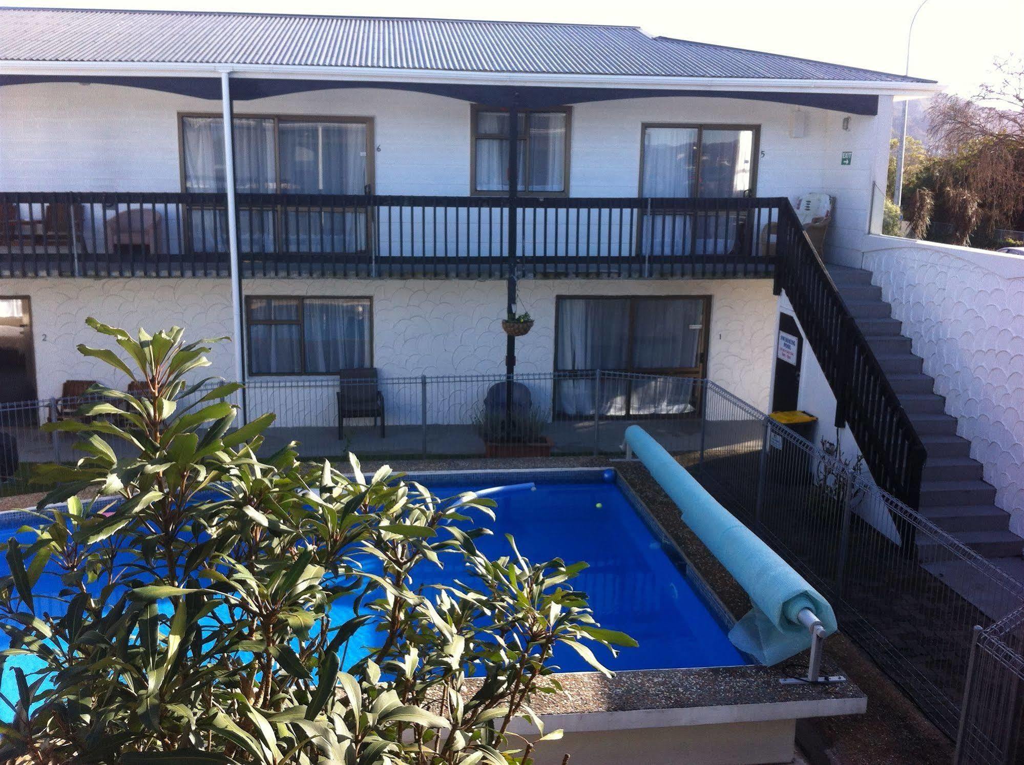 Hawks 4* Upper Hutt