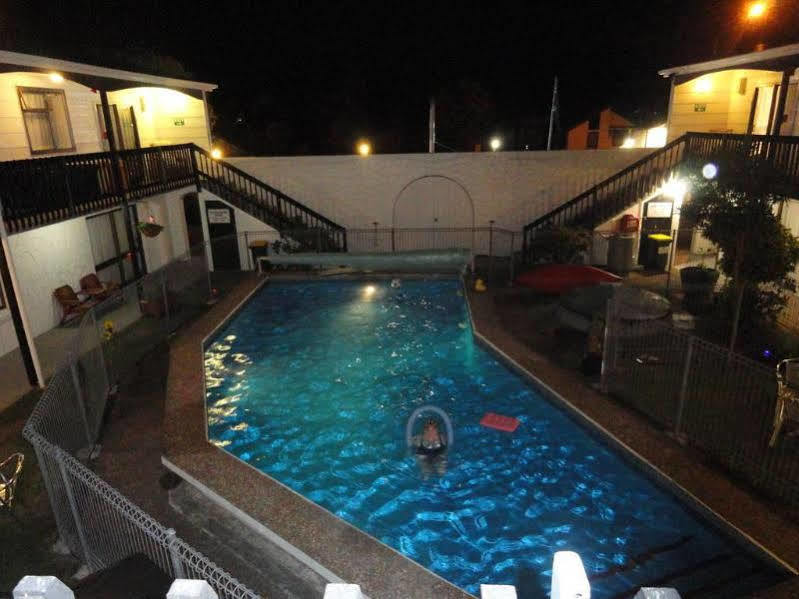 Hawks 4* Upper Hutt